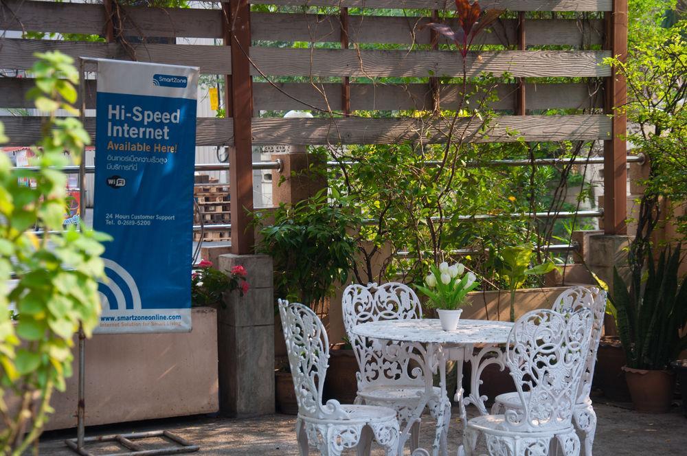 Golden House @ On-Nut Station Motel Bangkok Exterior photo