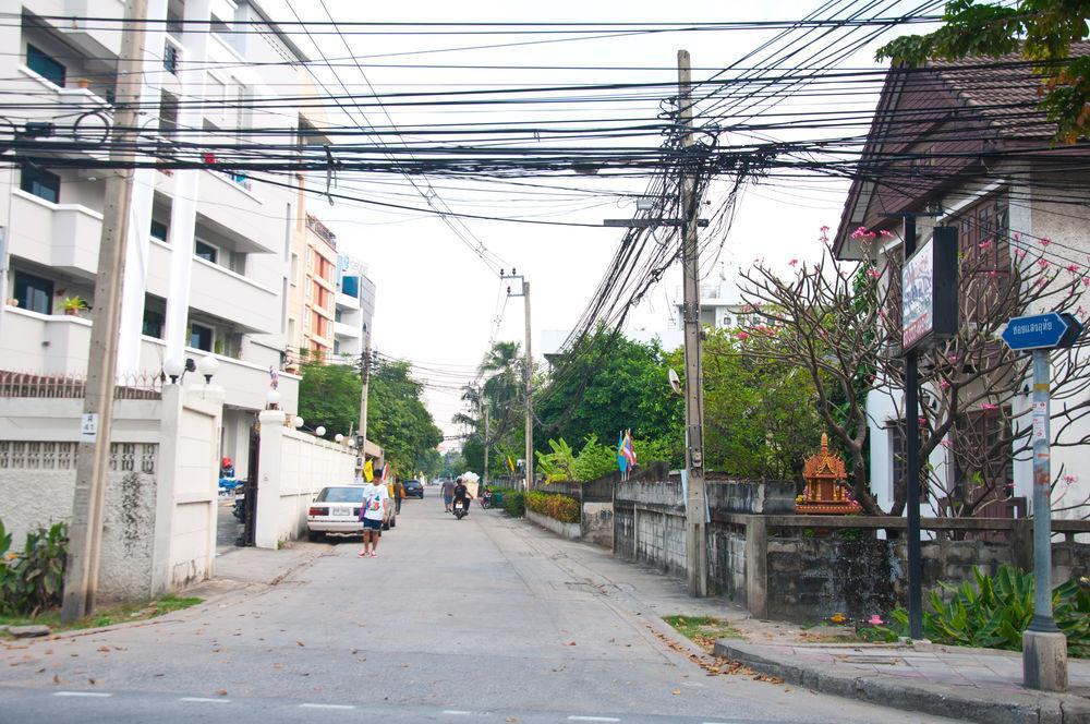 Golden House @ On-Nut Station Motel Bangkok Exterior photo