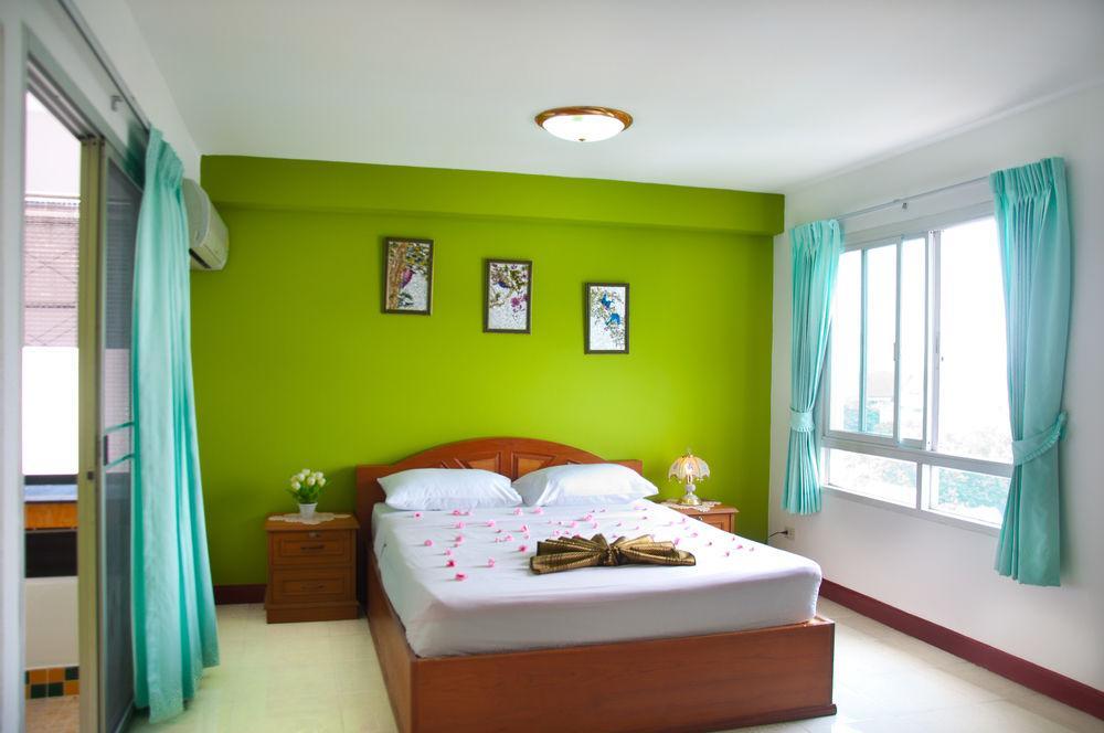 Golden House @ On-Nut Station Motel Bangkok Exterior photo
